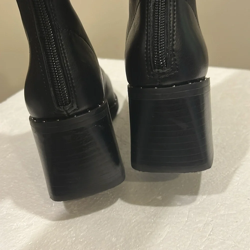 NWT Open Edit slant Block Heel embellish upper sole/zip ankle Boots size 6 black